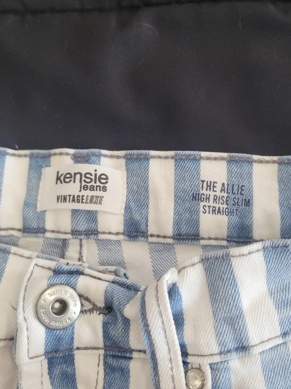Kensie Blue & White Striped Distressed The 